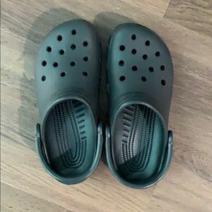 Black crocs